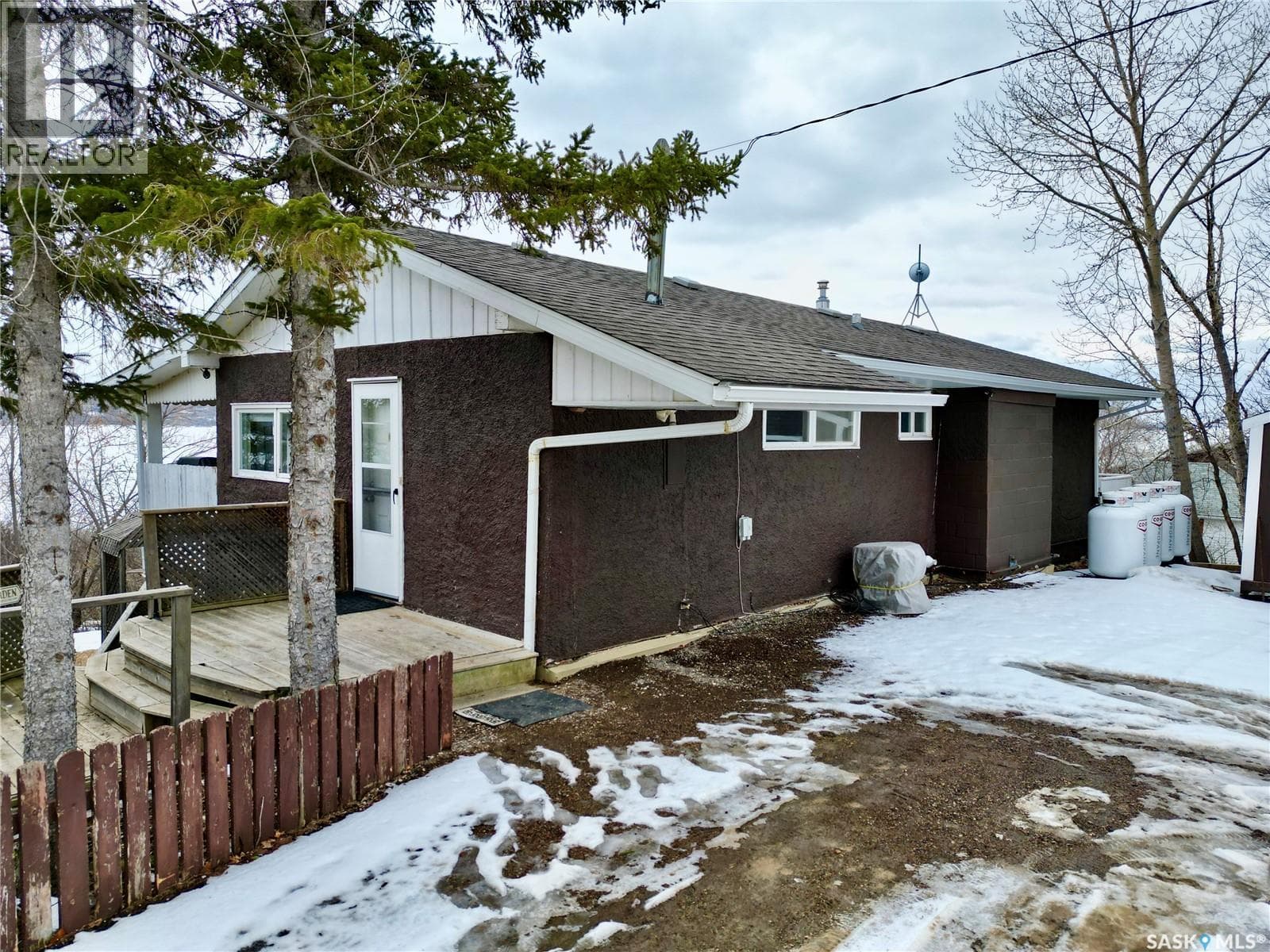 400 Hillcrest AVENUE photo 4