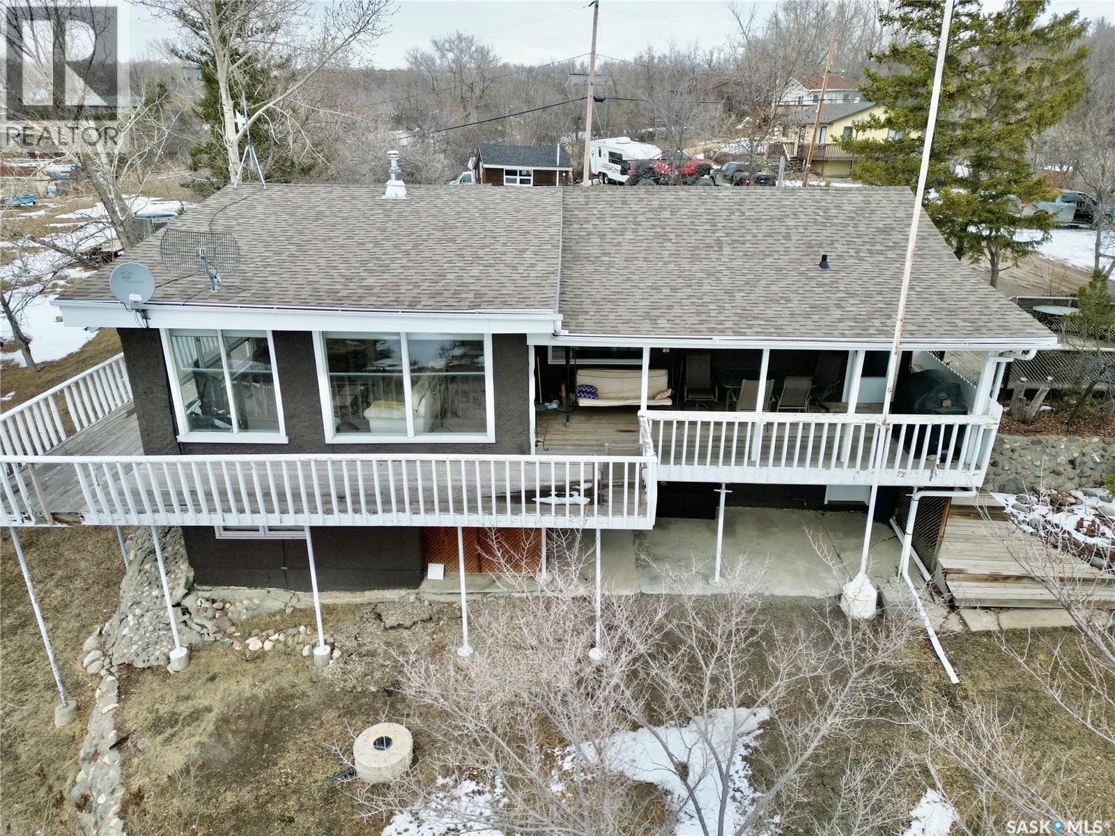 400 Hillcrest AVENUE photo 3