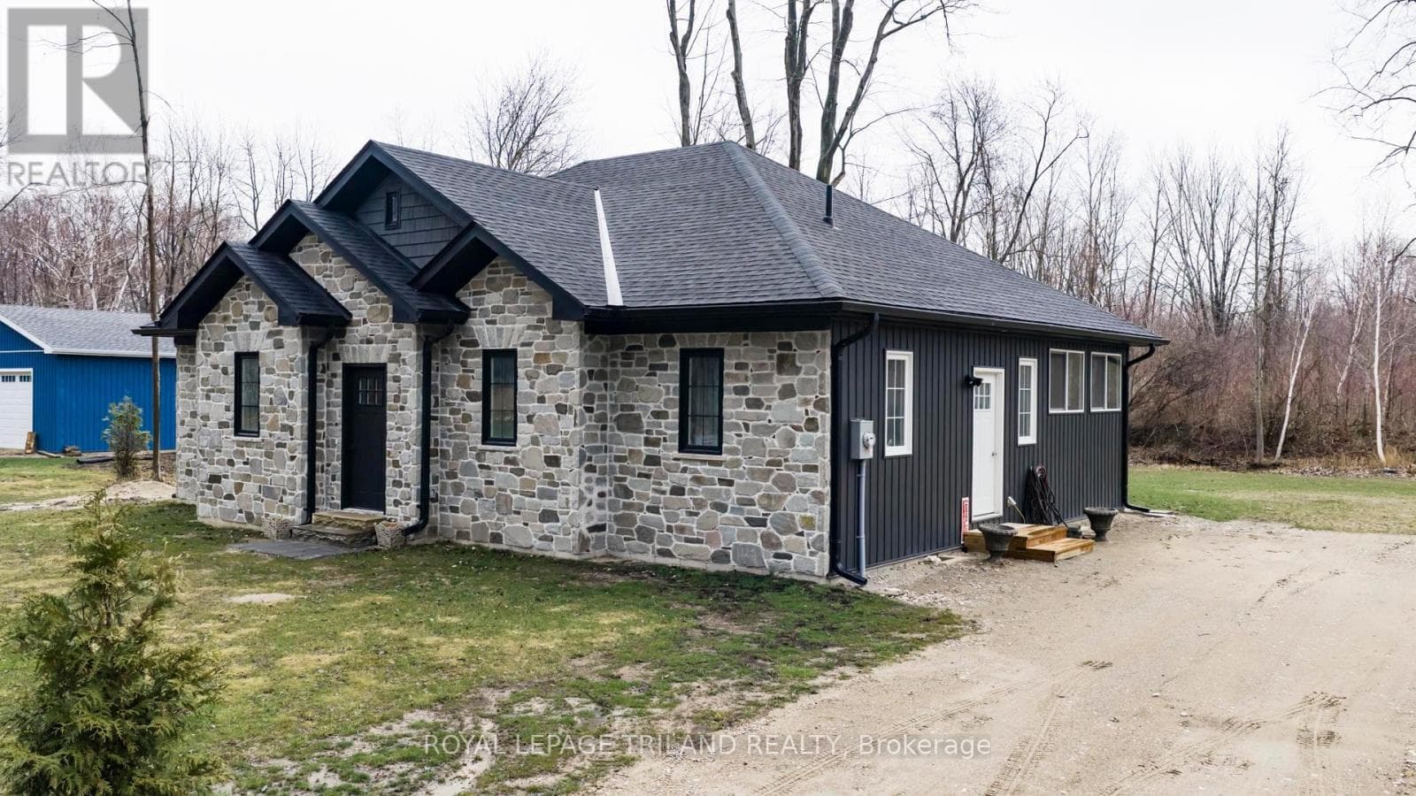 6043 FRANKS ROAD photo 2