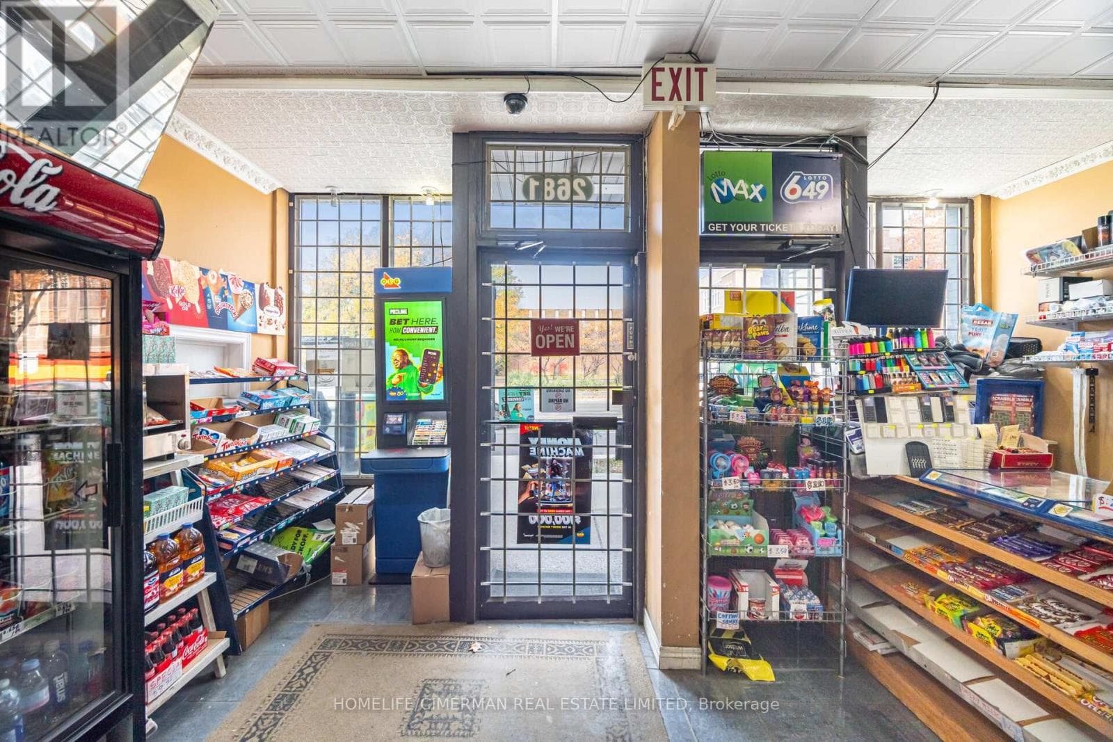 2681 EGLINTON AVENUE W photo 4