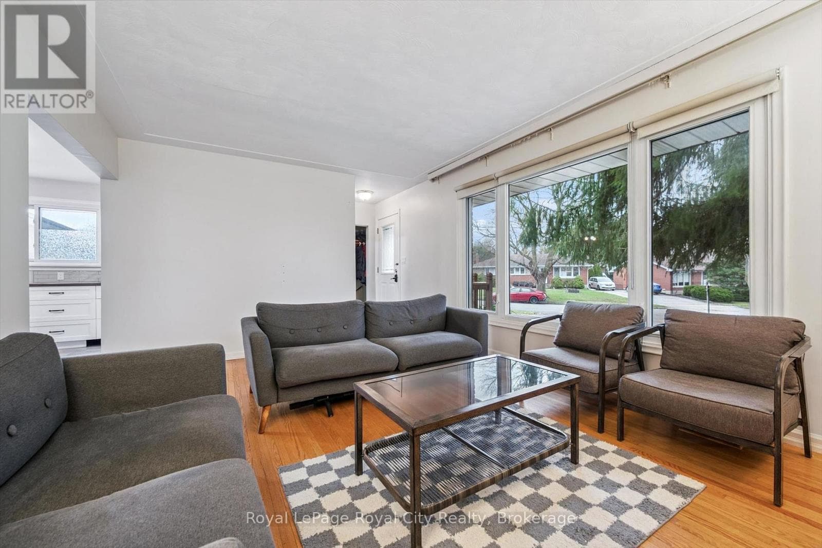 12 DELMAR BOULEVARD photo 4