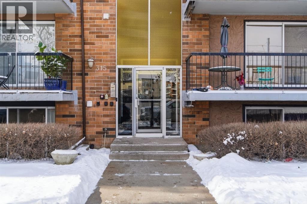 103, 315 9A Street NW photo 3