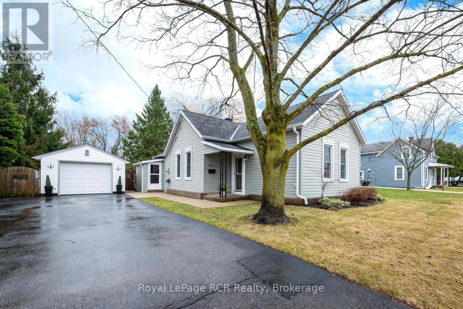 631 9TH STREET W photo 2