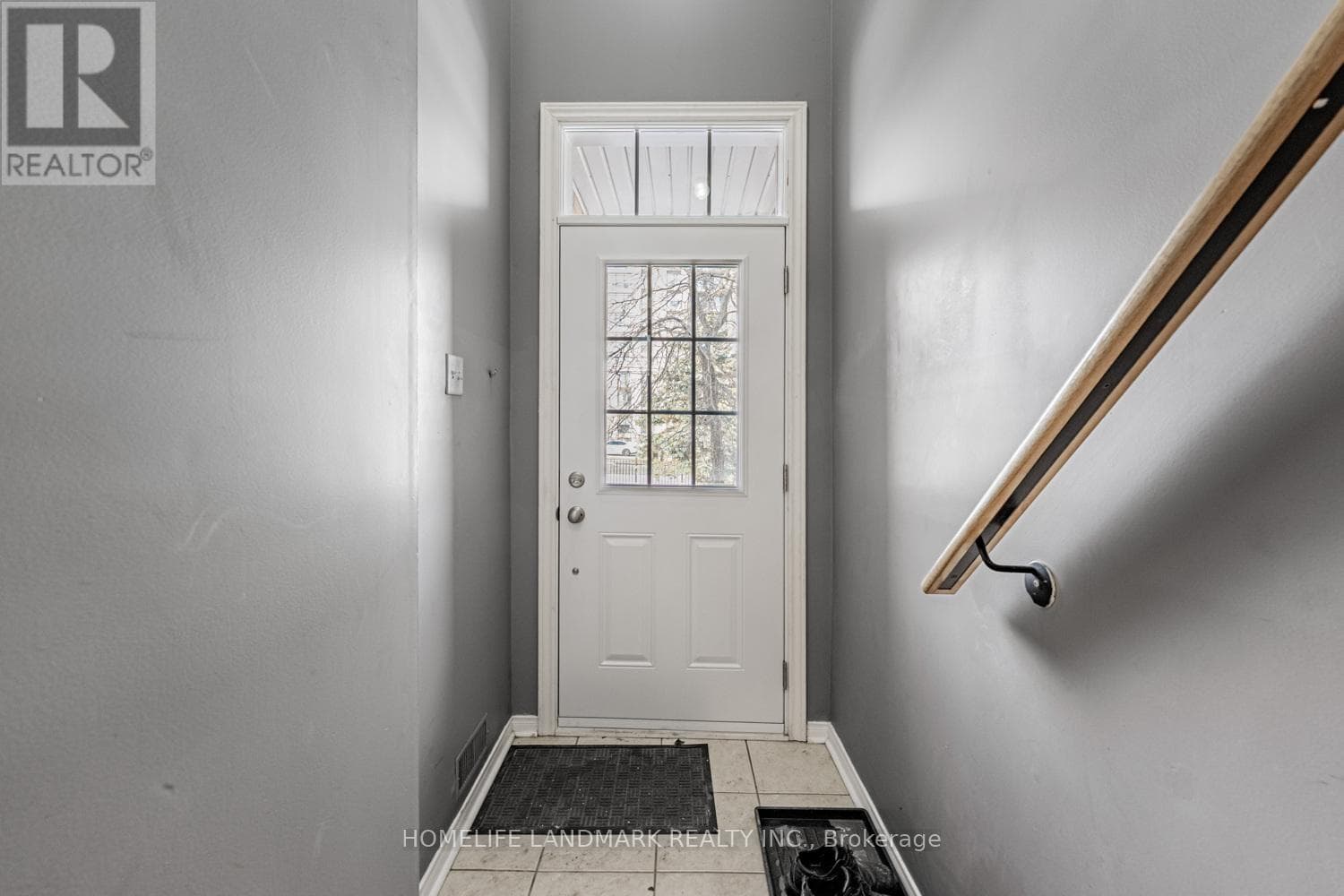 28 - 4950 ALBINA WAY photo 2