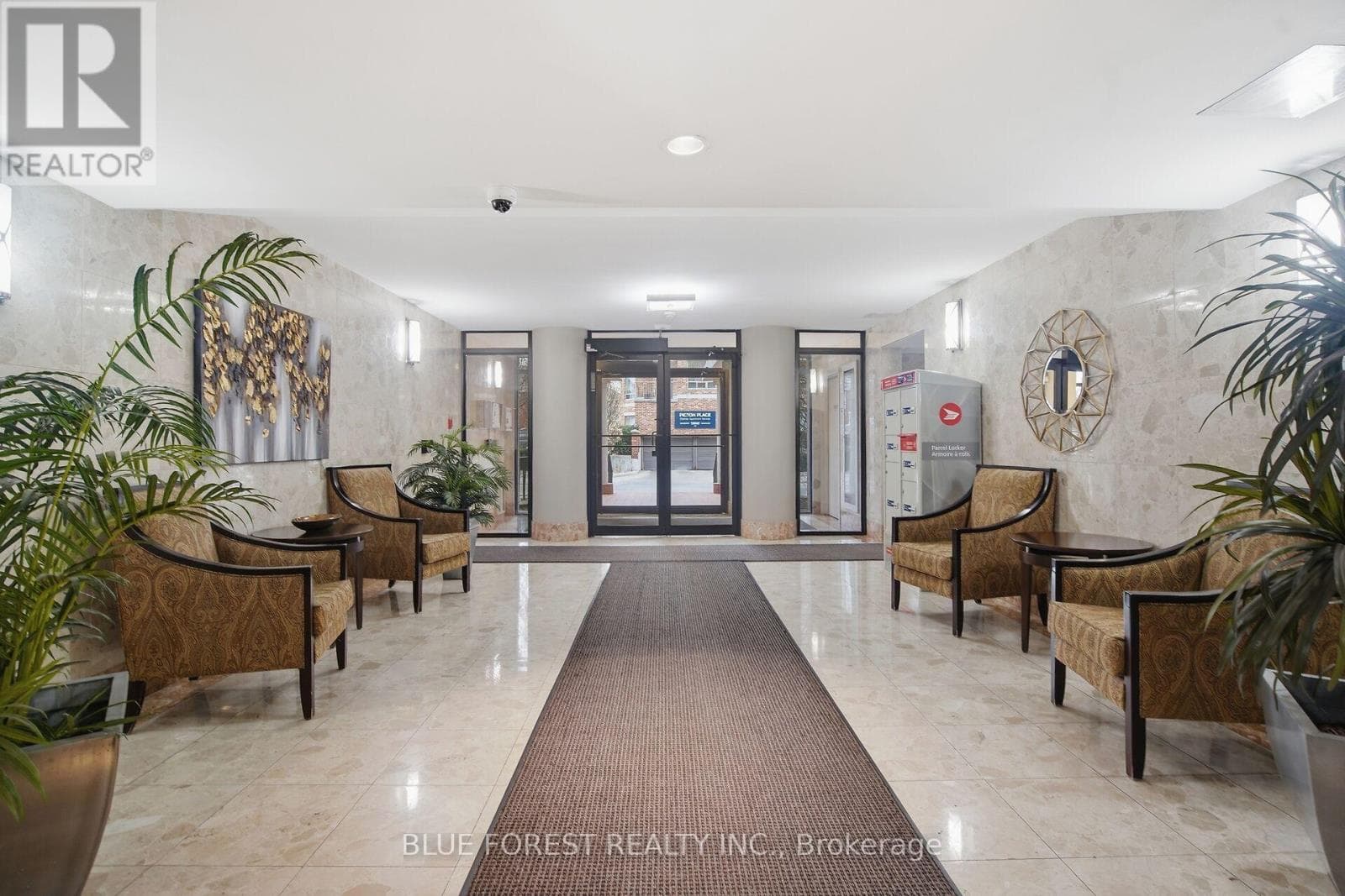 501 - 7 PICTON STREET photo 2