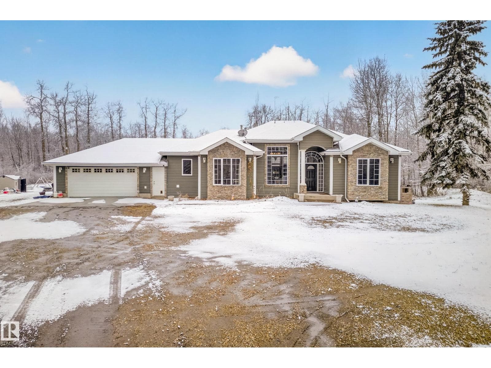 #110 51058 RGE ROAD 212 photo 2