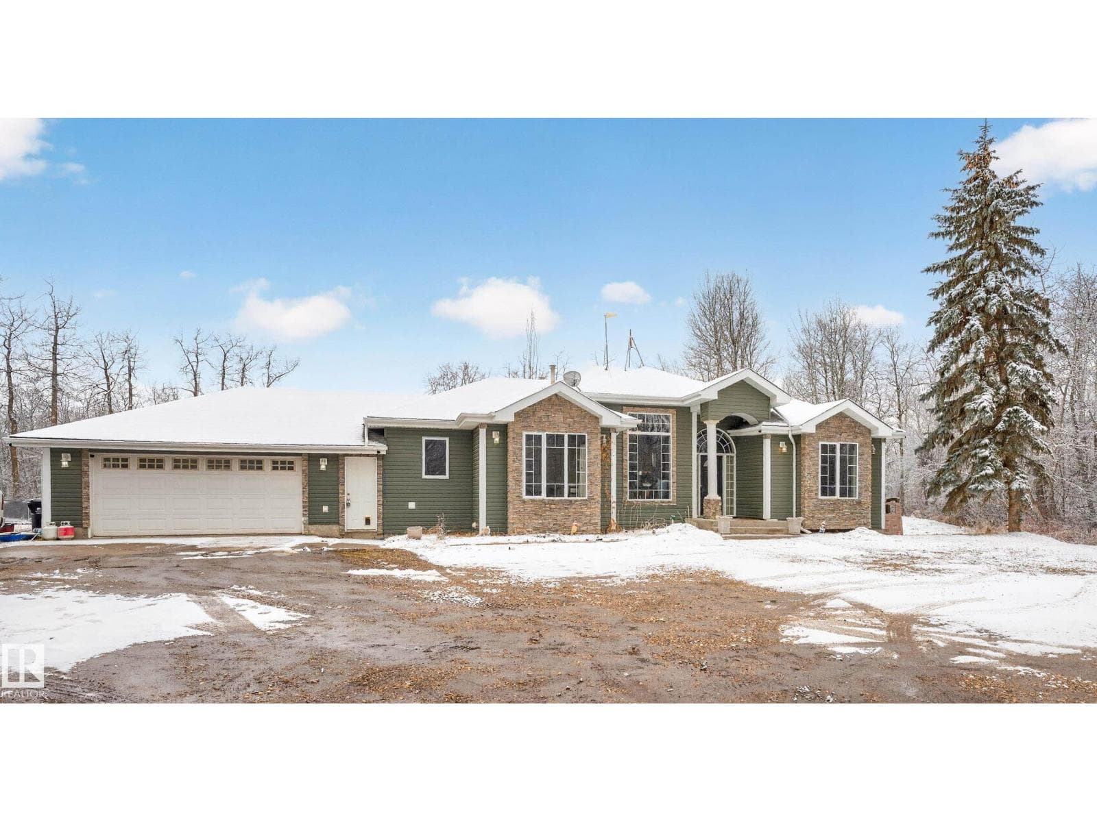 6 bed 3 bath single family at #110 51058 RGE ROAD 212 — $874,975