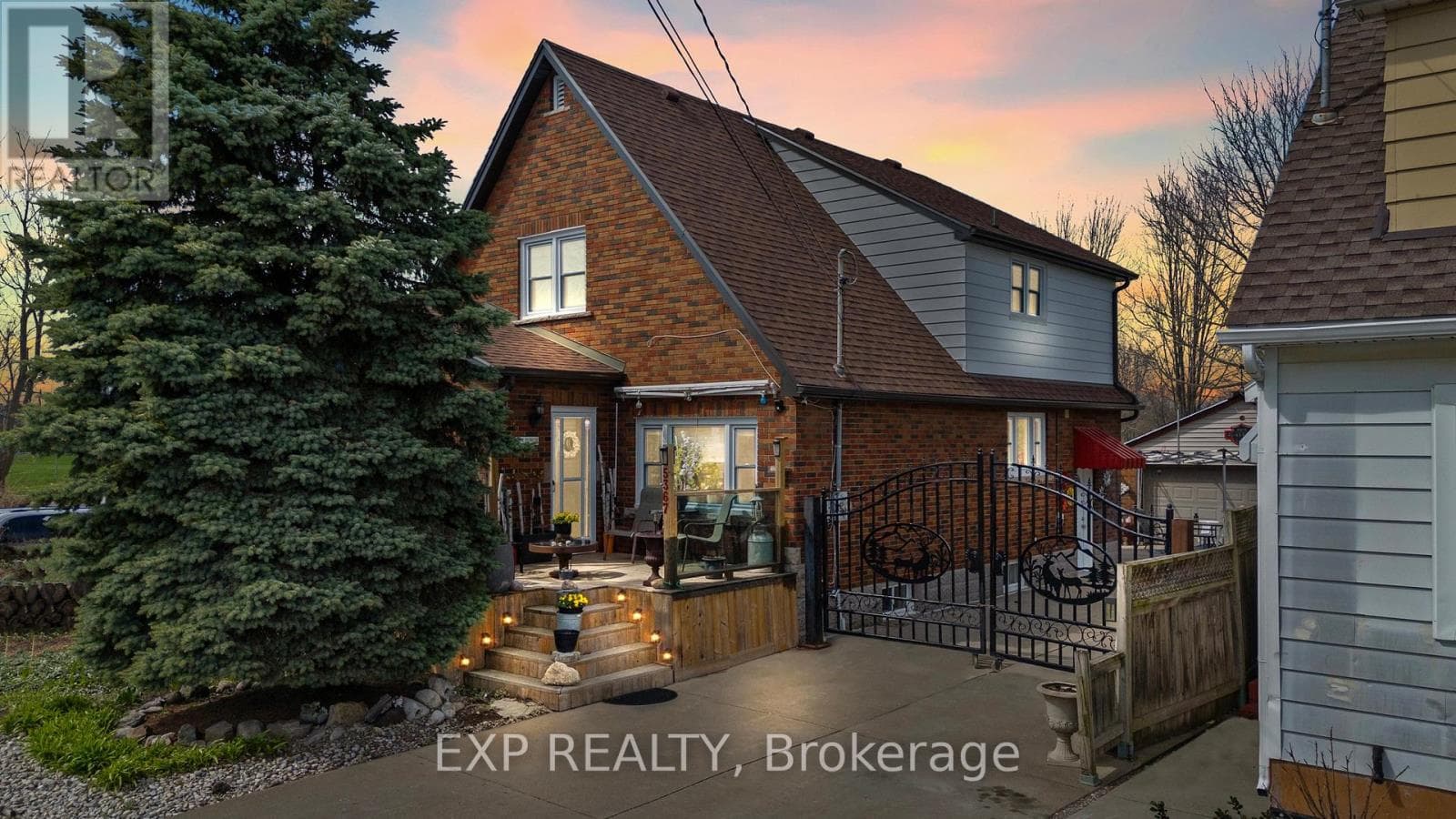5367 KITCHENER STREET photo 2