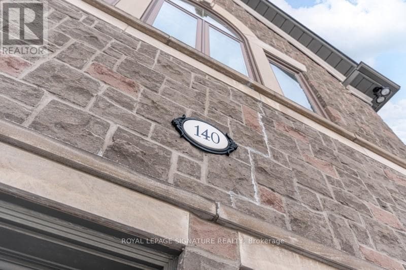 140 BOAKE TRAIL photo 3
