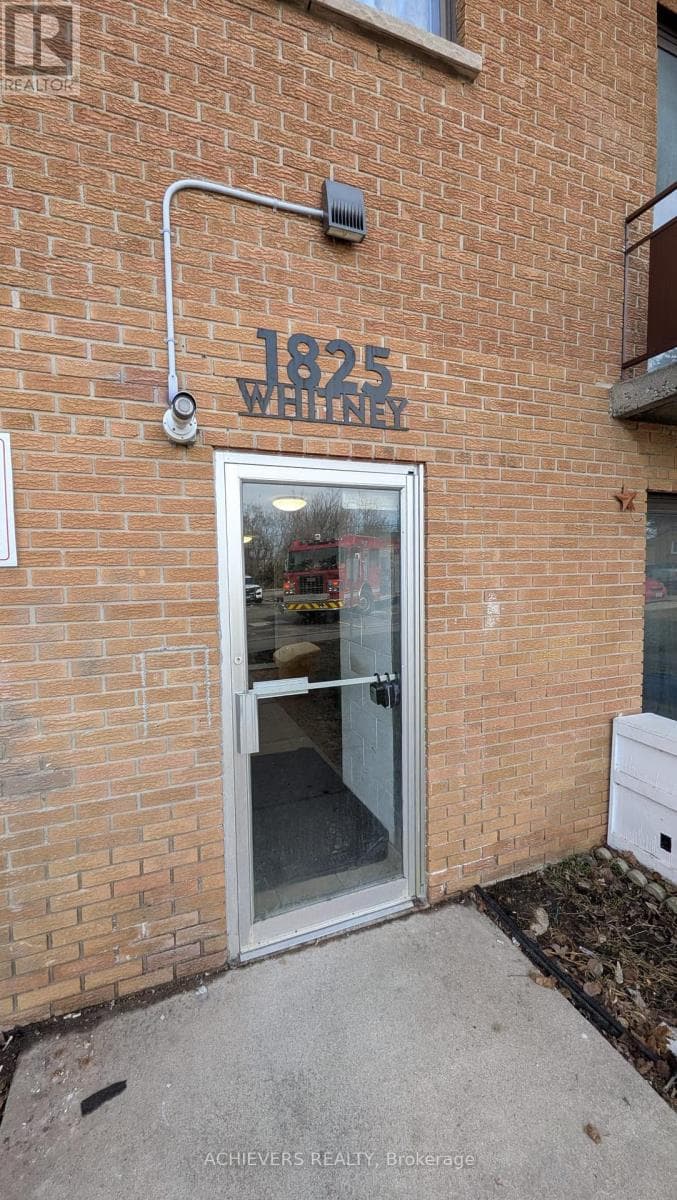 105 - 1825 WHITNEY STREET photo 3