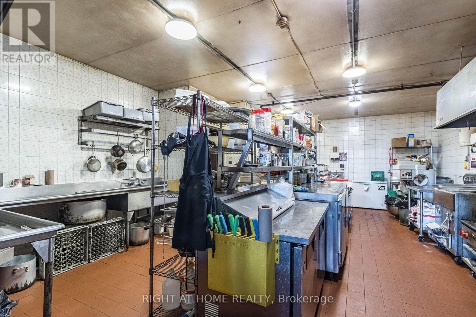 5951 CLARK AVENUE photo 2