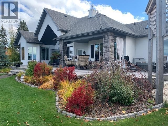 3 bed 3 bath single family at 73080 Southshore Drive — $950,000