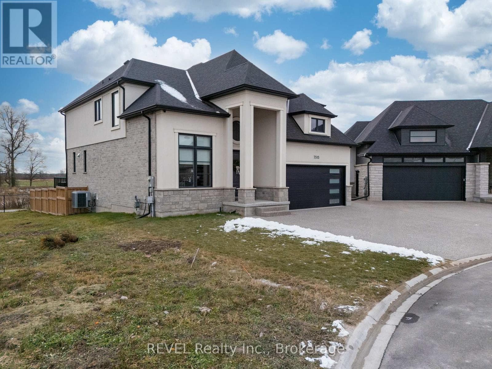 7515 SHERRILEE CRESCENT photo 3