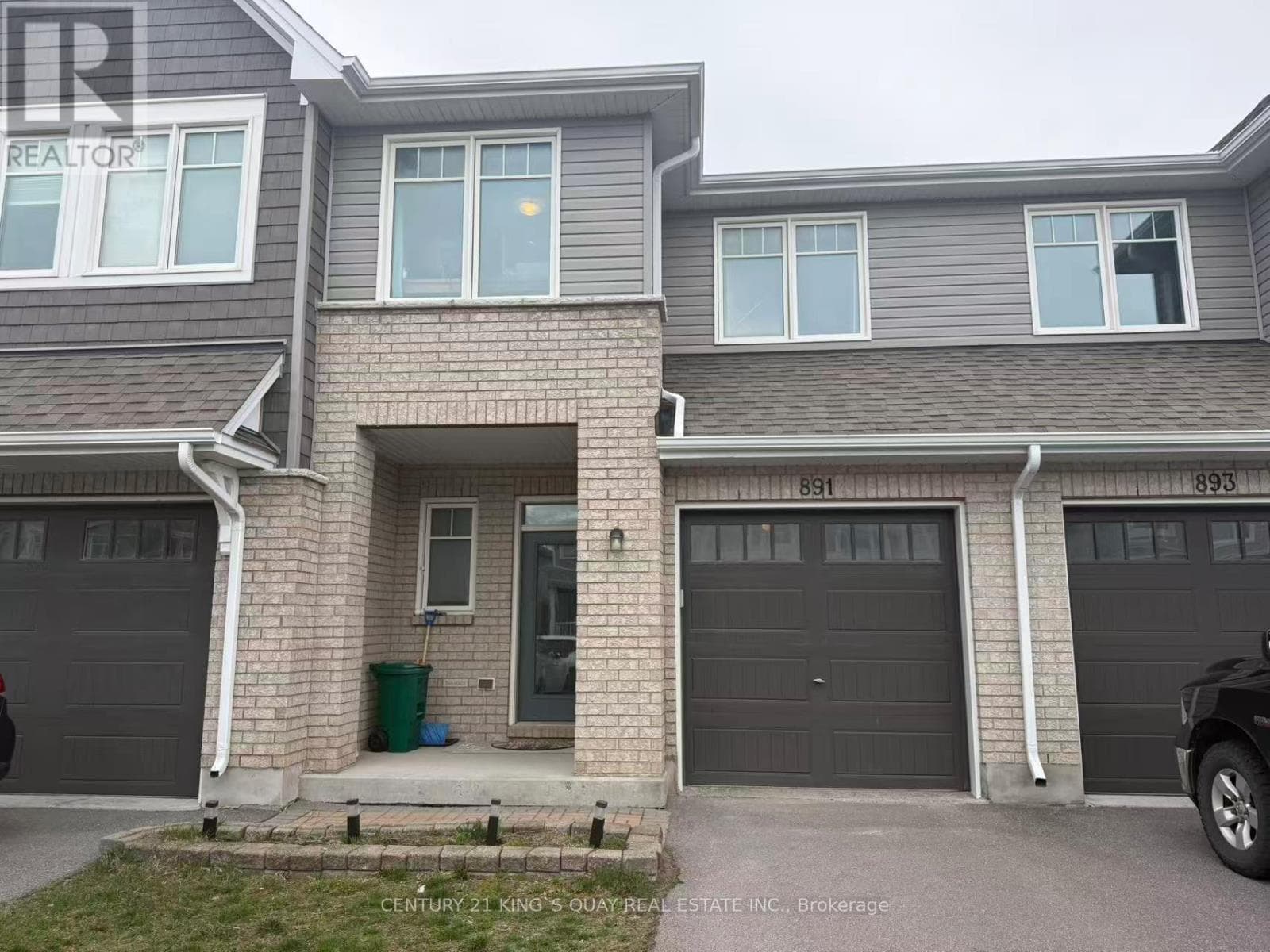 891 RIVERVIEW WAY photo 2