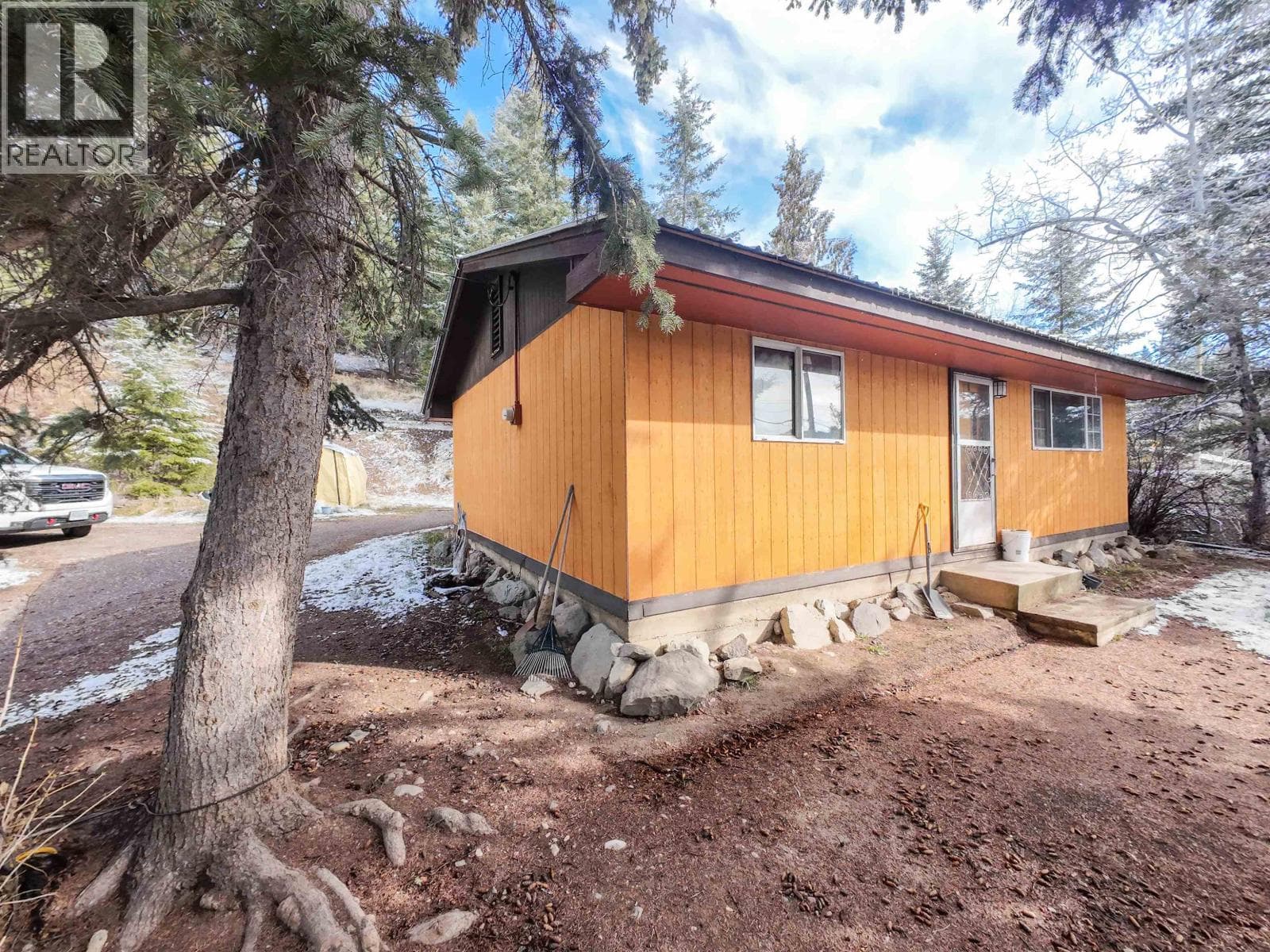 2 bed 1 bath single family at 6732 LAGERQUIST ROAD — $199,900