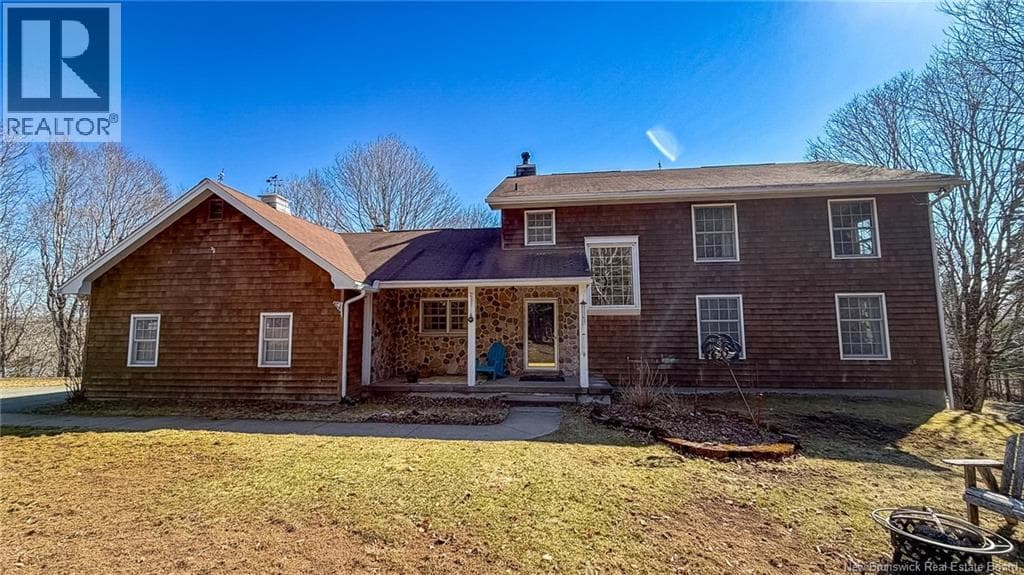 4 bed 3 bath single family at 40 Beauvista Avenue — $489,900