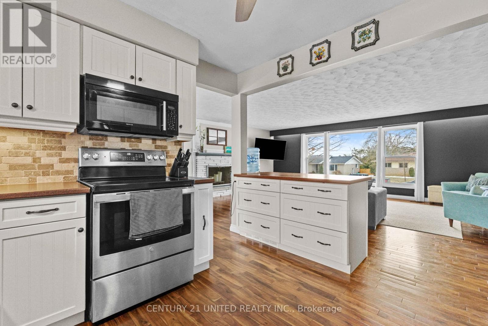 1277 OLYMPUS AVENUE photo 3