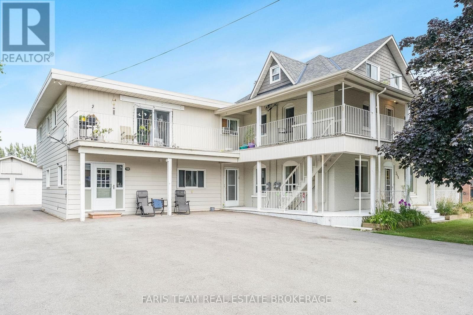 346 LAFONTAINE ROAD W photo 2