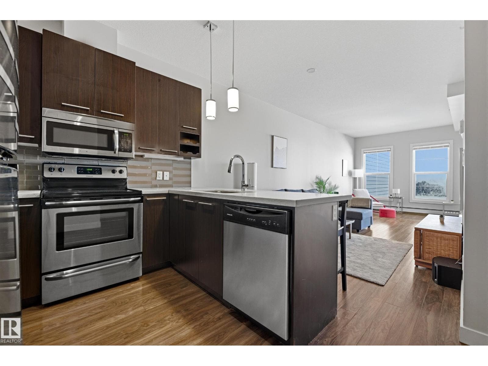 #403 10418 81 AV NW photo 3