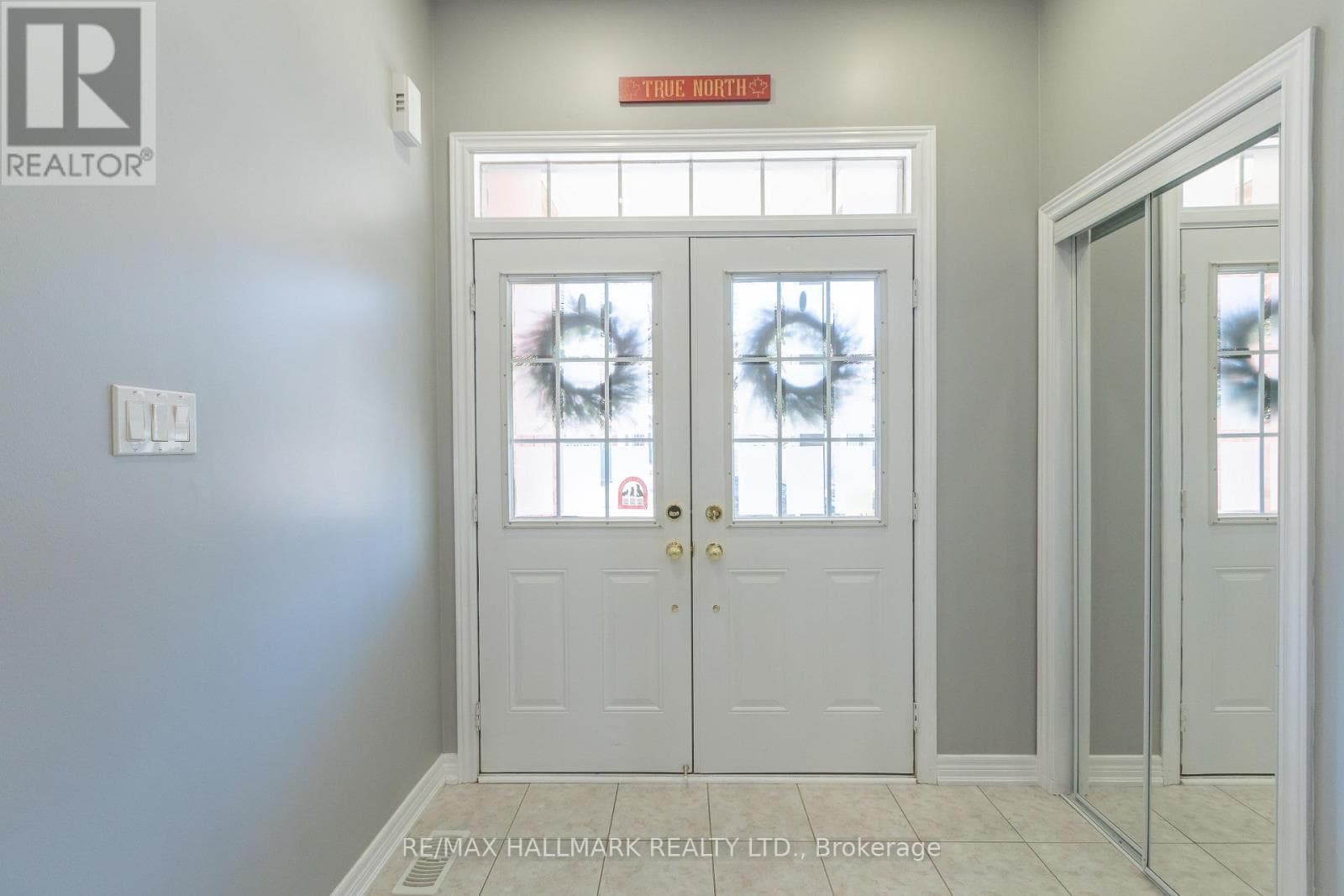 24 BEGONIA CRESCENT photo 3