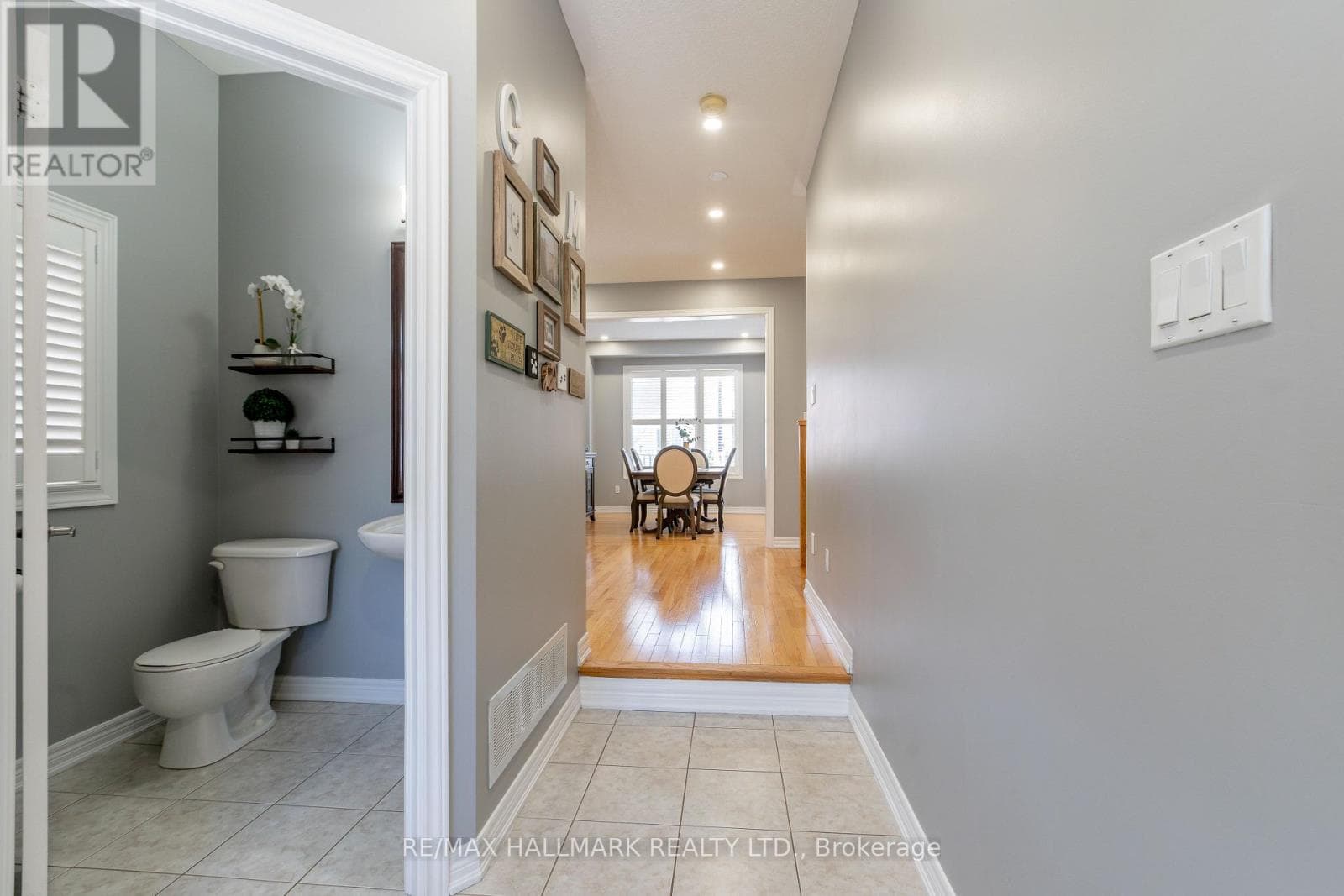 24 BEGONIA CRESCENT photo 4