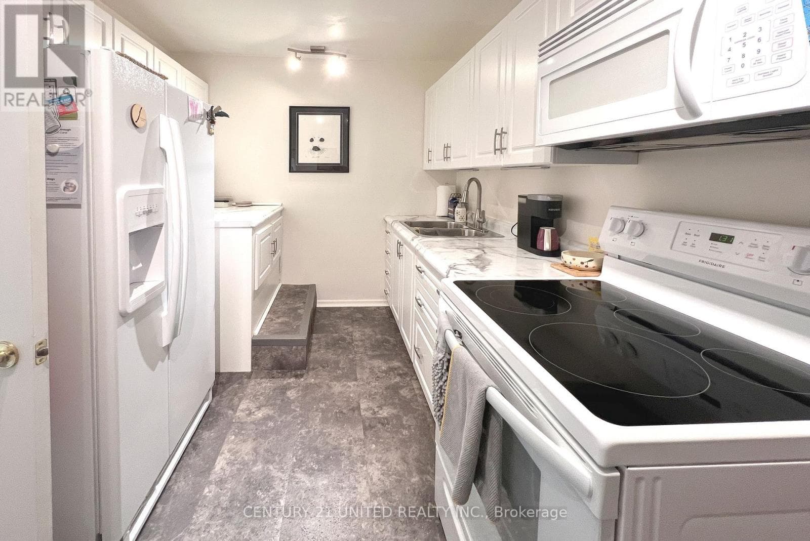 316 LEON AVENUE photo 4