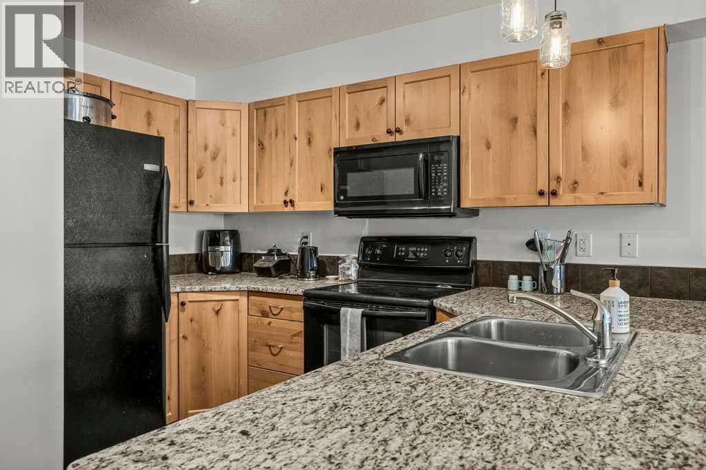 201, 300 Palliser Lane photo 4