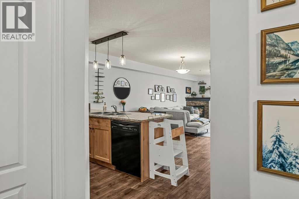201, 300 Palliser Lane photo 2