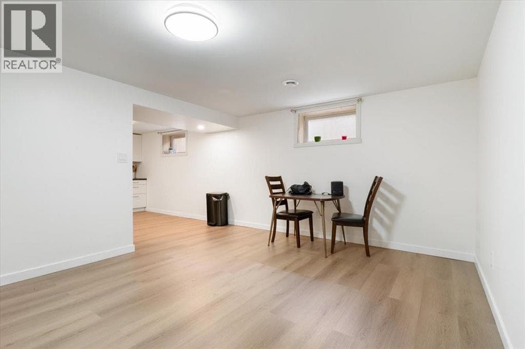 9904 85 Avenue photo 4