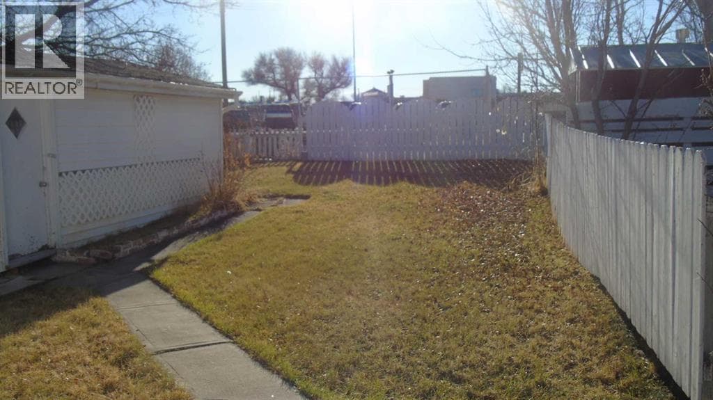 340 26 Street photo 3