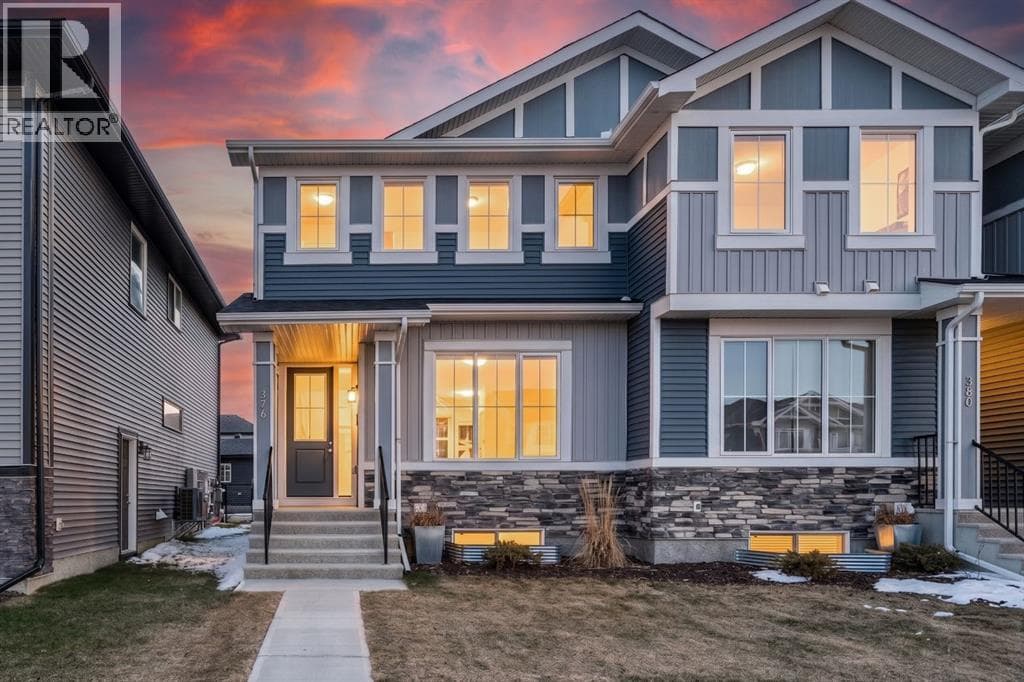 3 bed 3 bath single family at 376 Sora Boulevard SE — $539,900