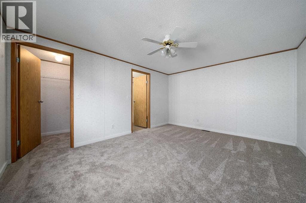 103 1 Avenue E photo 5