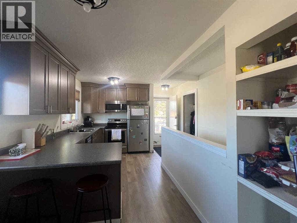 4830 16 Avenue photo 12