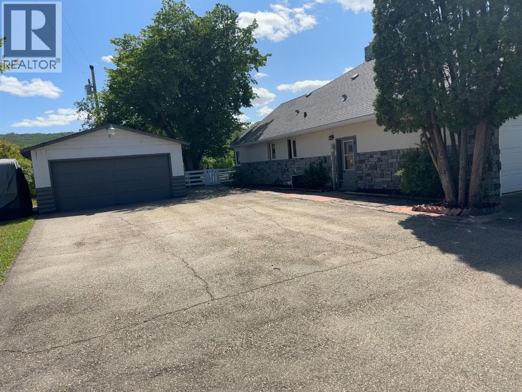 11905 91 Street photo 3