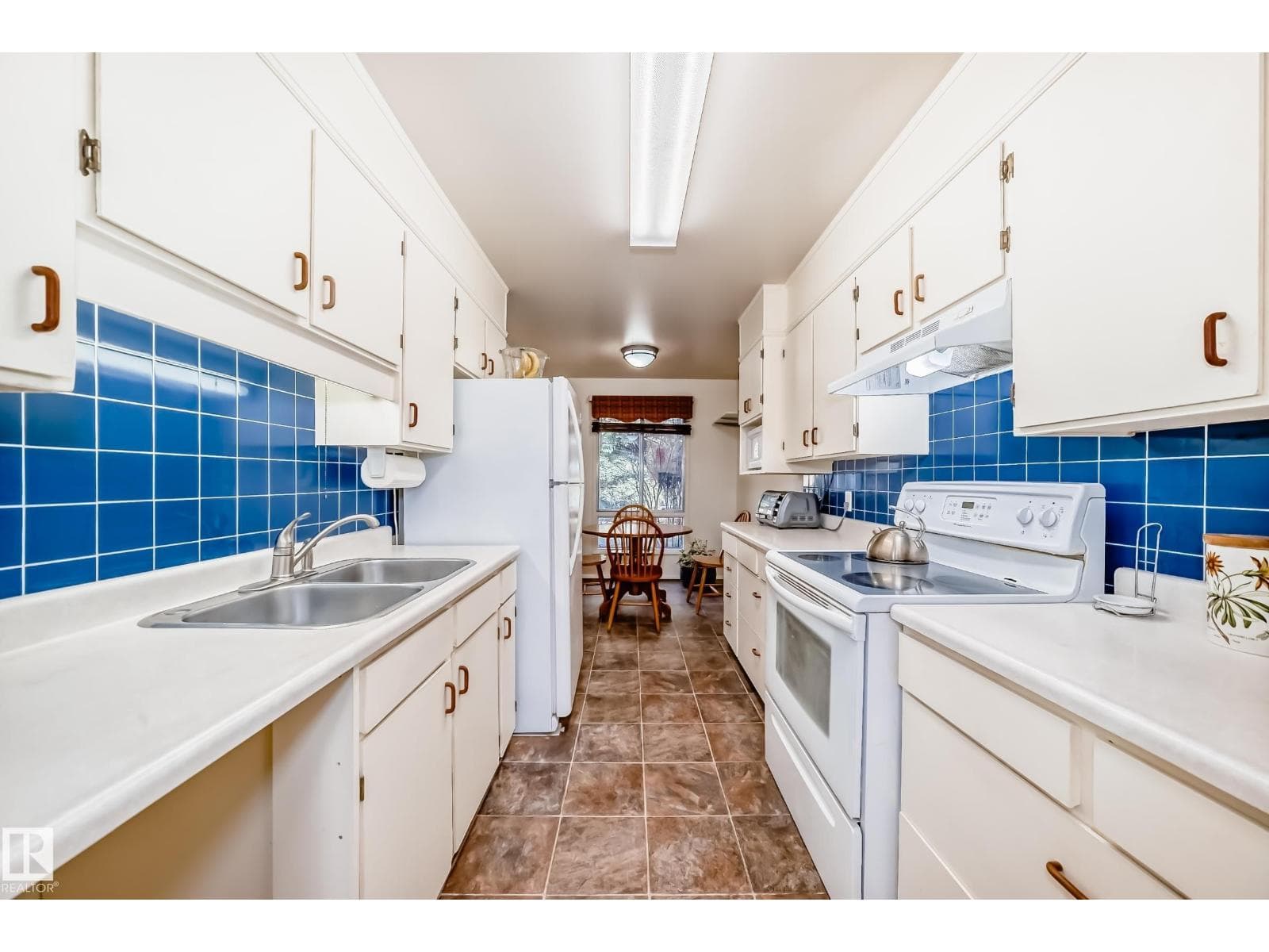 48 GRANDIN VG photo 11