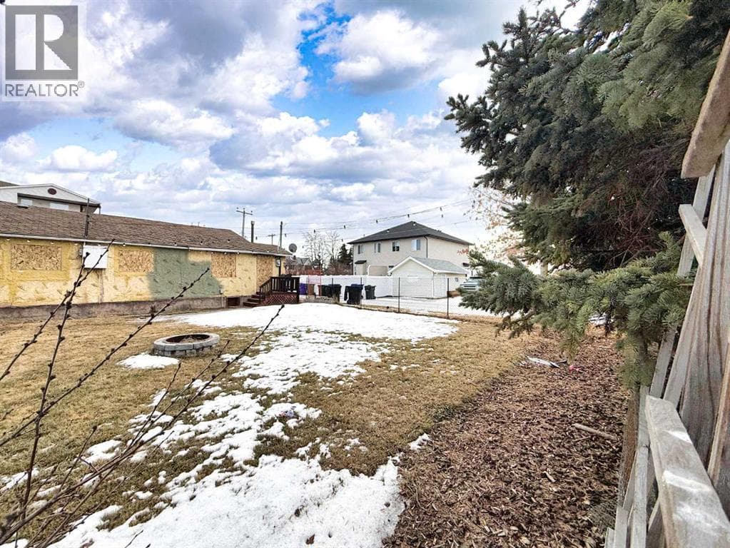 4906 52 Avenue photo 8