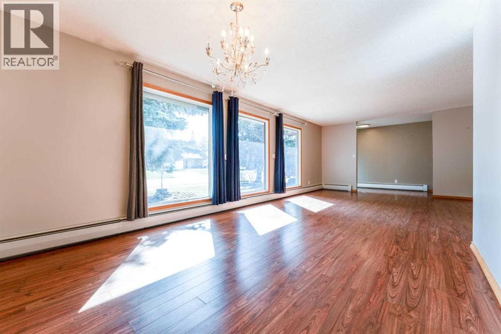 5306 57 Avenue photo 4