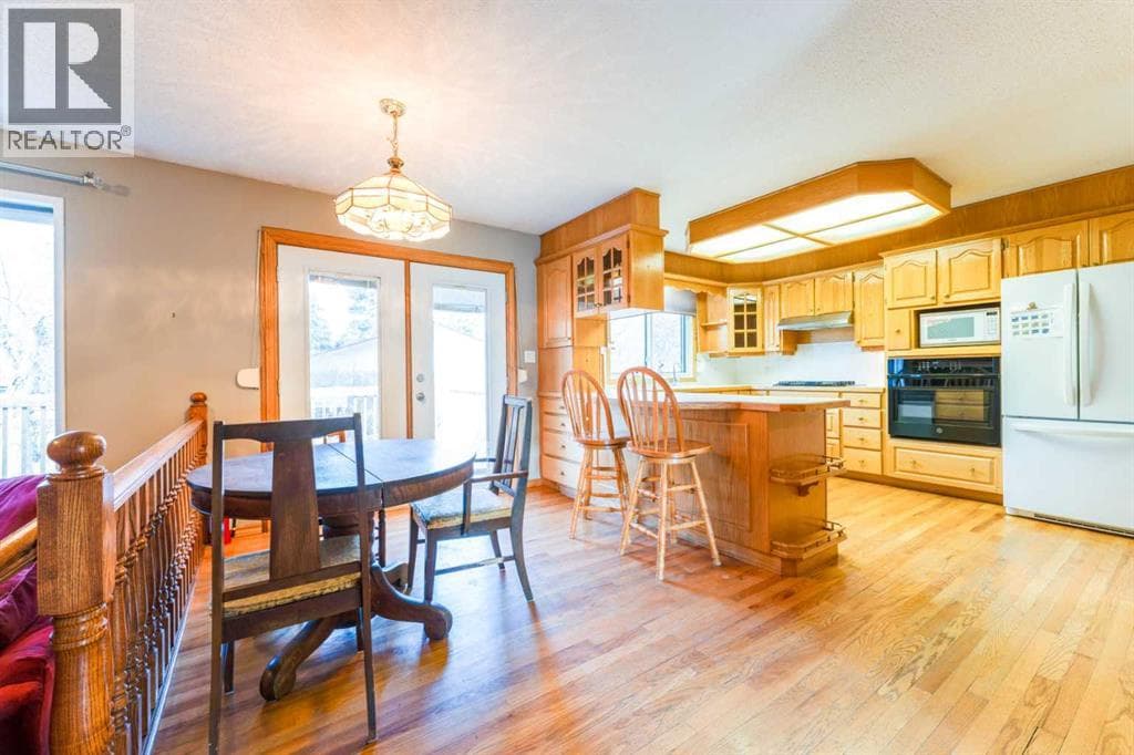 5306 57 Avenue photo 10