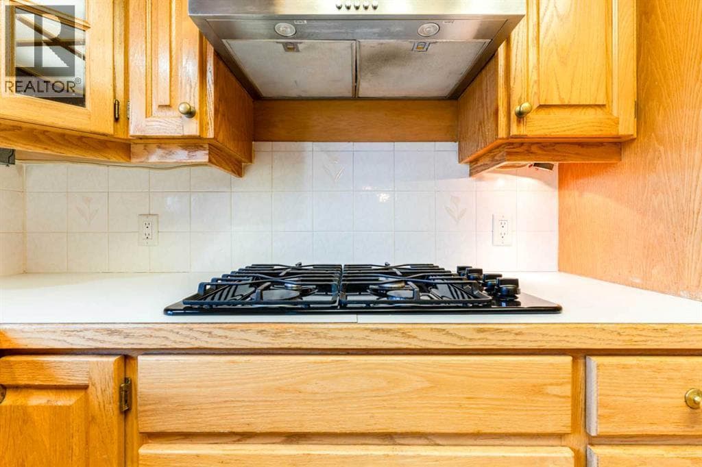 5306 57 Avenue photo 7