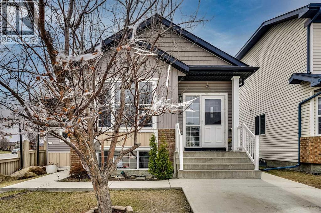 4 bed 2 bath single family at 4 Martin crossing Bay NE — $549,000