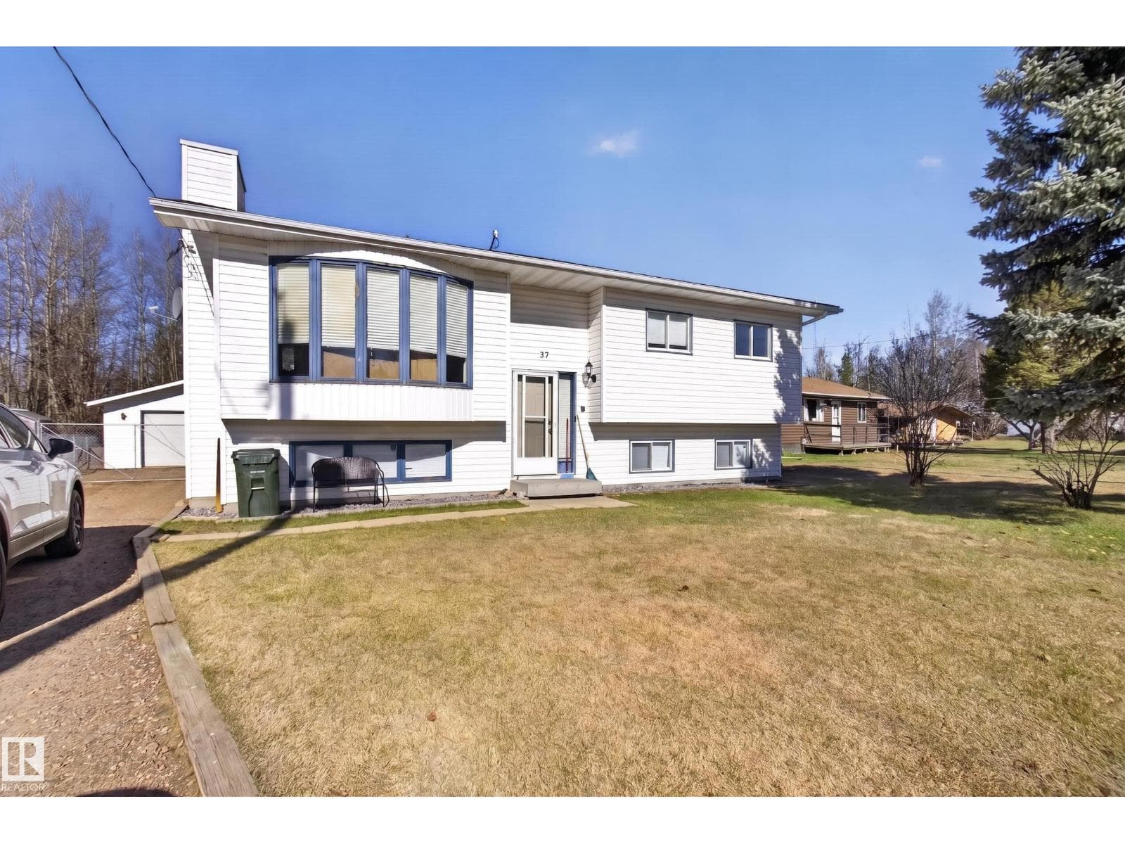 #37 51551 RGE ROAD 212A