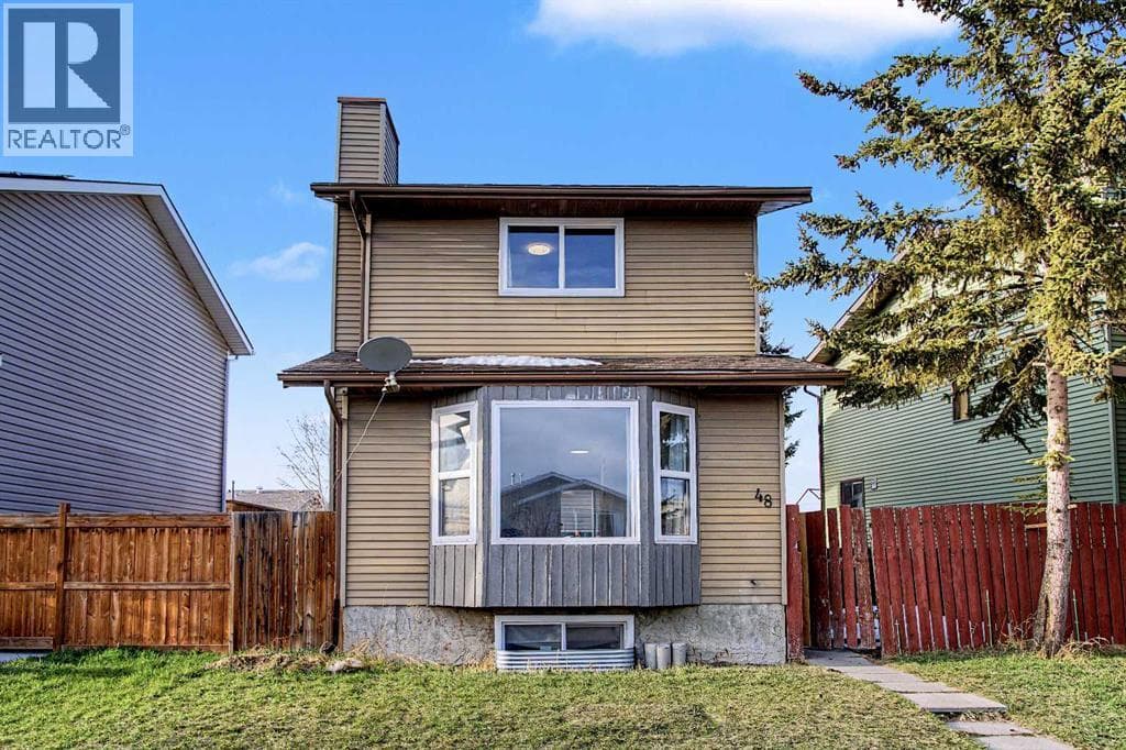 48 Whitworth Way NE