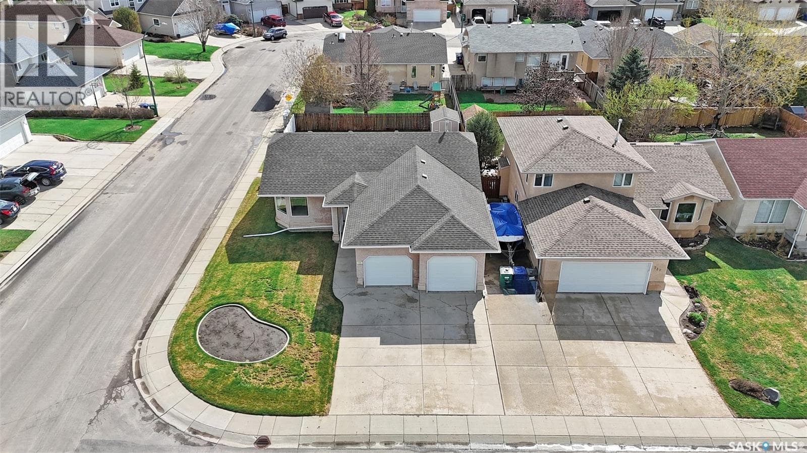 735 Fairbrother AVENUE