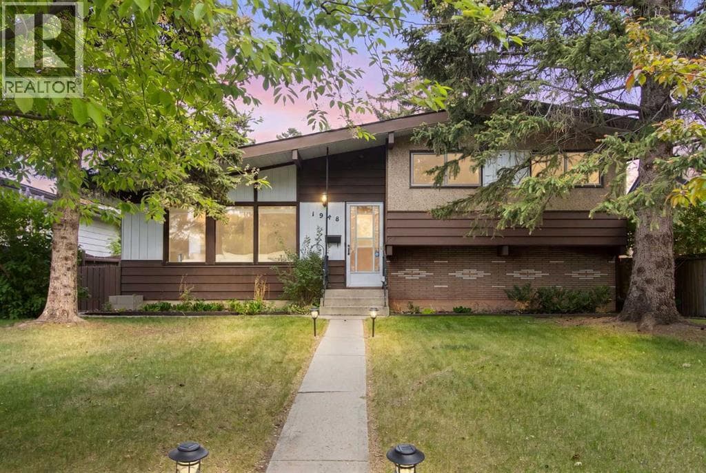1948 Cottonwood Crescent SE