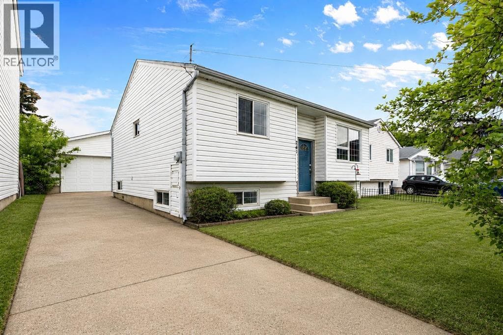 241 Bird Crescent