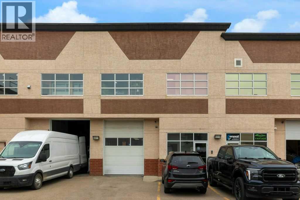 215, 2914 Kingsview Boulevard SE